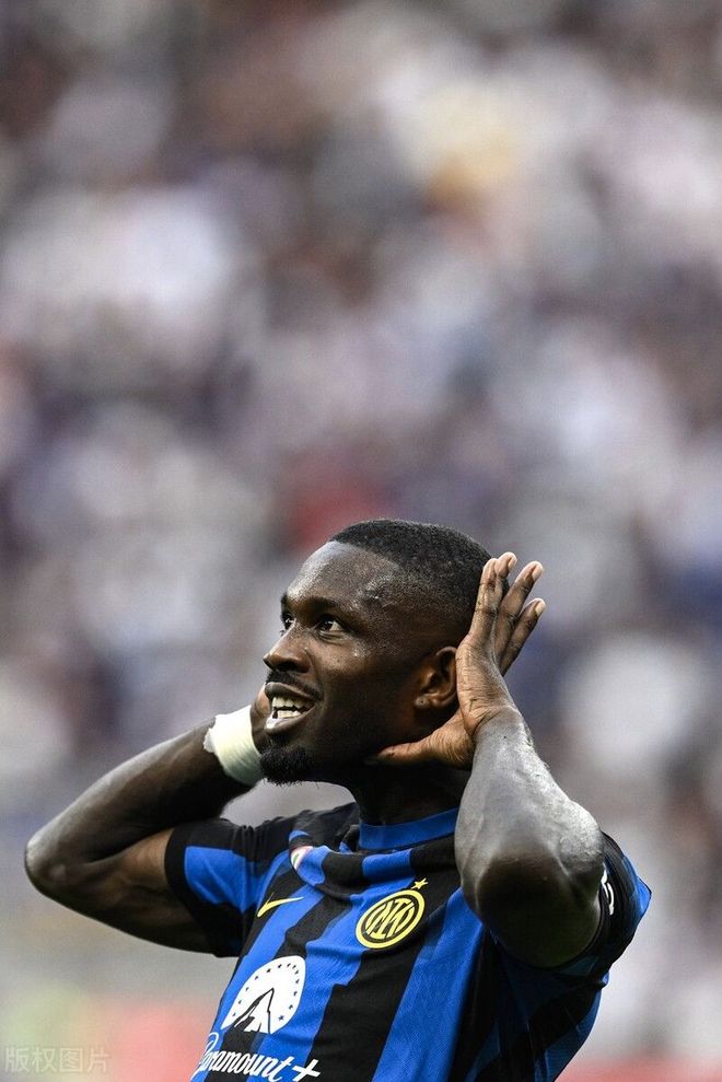 接回应梅西 接回应梅西